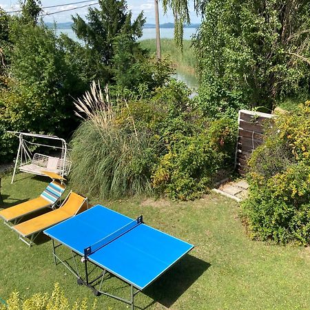 Bella Garden Villa Balatonszarszo Exterior photo